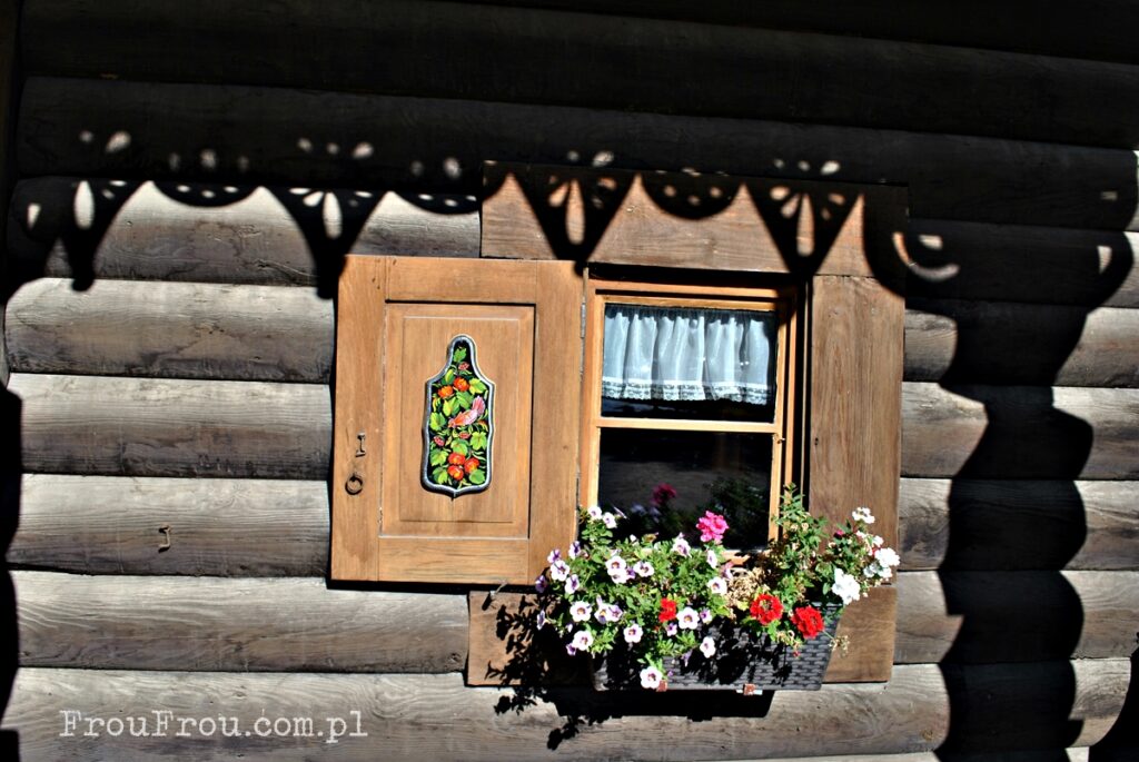 Poczdam, Alexandrowka, sycerka, detal drewniany