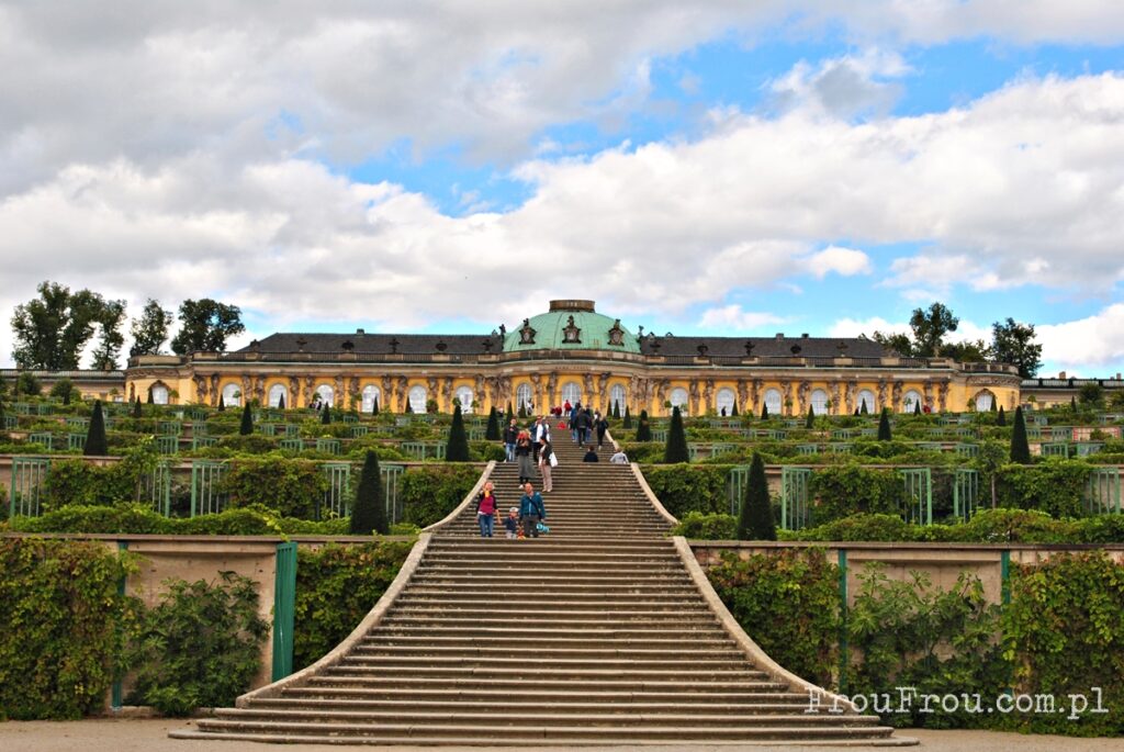 Poczdam, Sanssouci, ogród, park, schody, letnia rezydencja