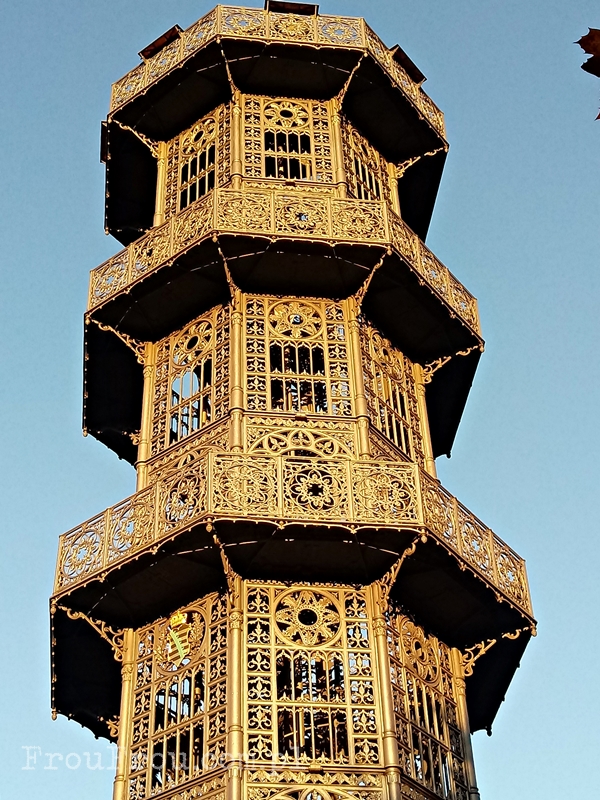 Wieża widokowa w Lobau, o zachodzie słońca