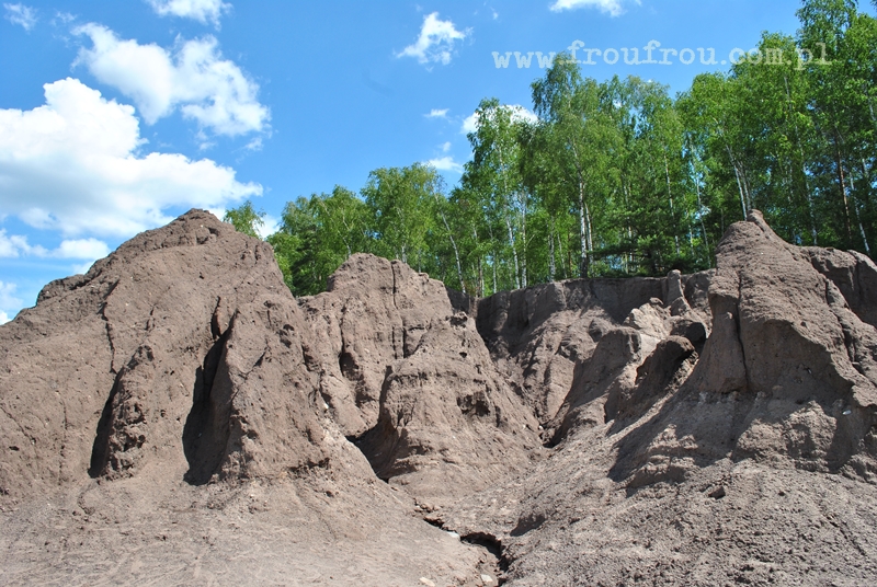 Księżycowy krajobraz wyrobisk pokopalnianych