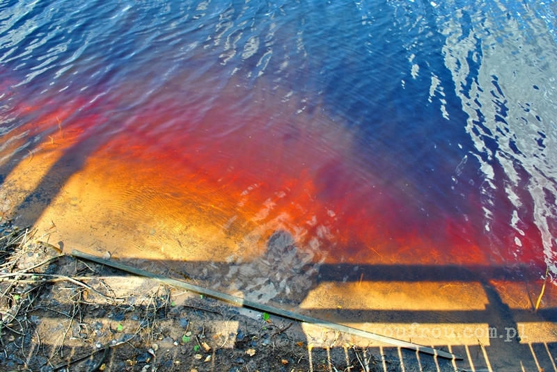 Kolorowa woda zbiornika Afryka