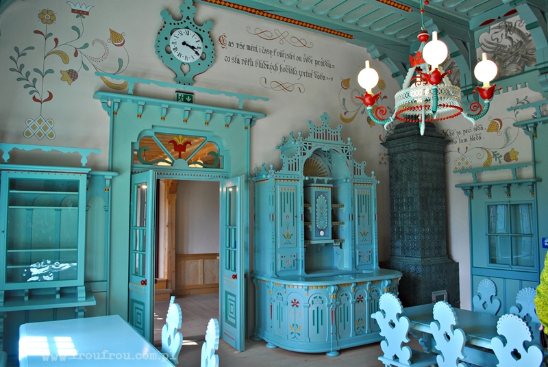 Pustevny Libusin, piec i zegar ścienny