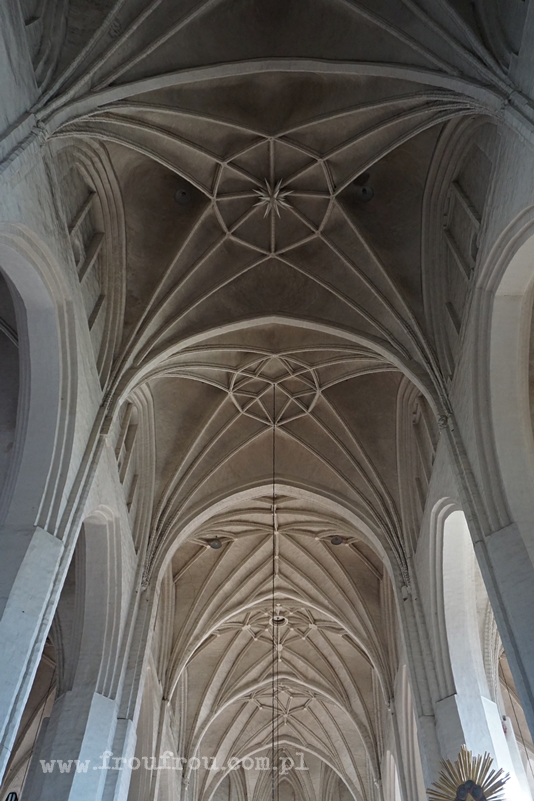 Sklepienie kościoła ewangelickiego w Cottbus