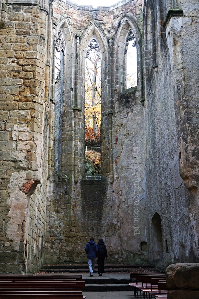 Oybin - wnętrze ruin kościoła
