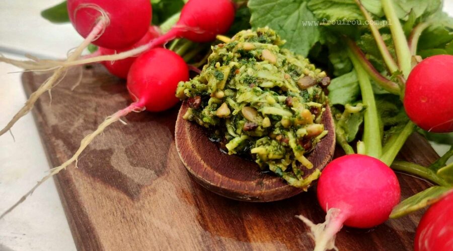 Pesto z liści rzodkiewek