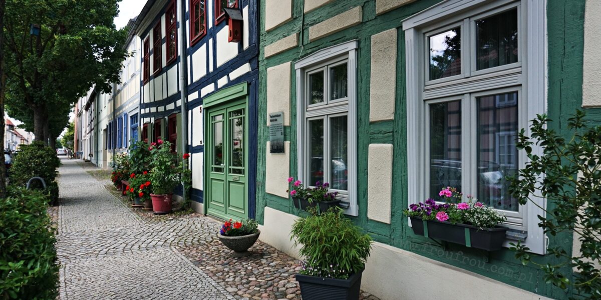 Templin, domy szachulcowe