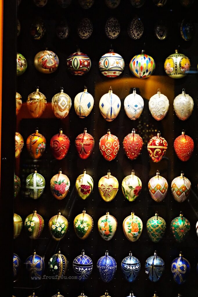 Ekspozycja bombek w Muzeum bombki - Milicz