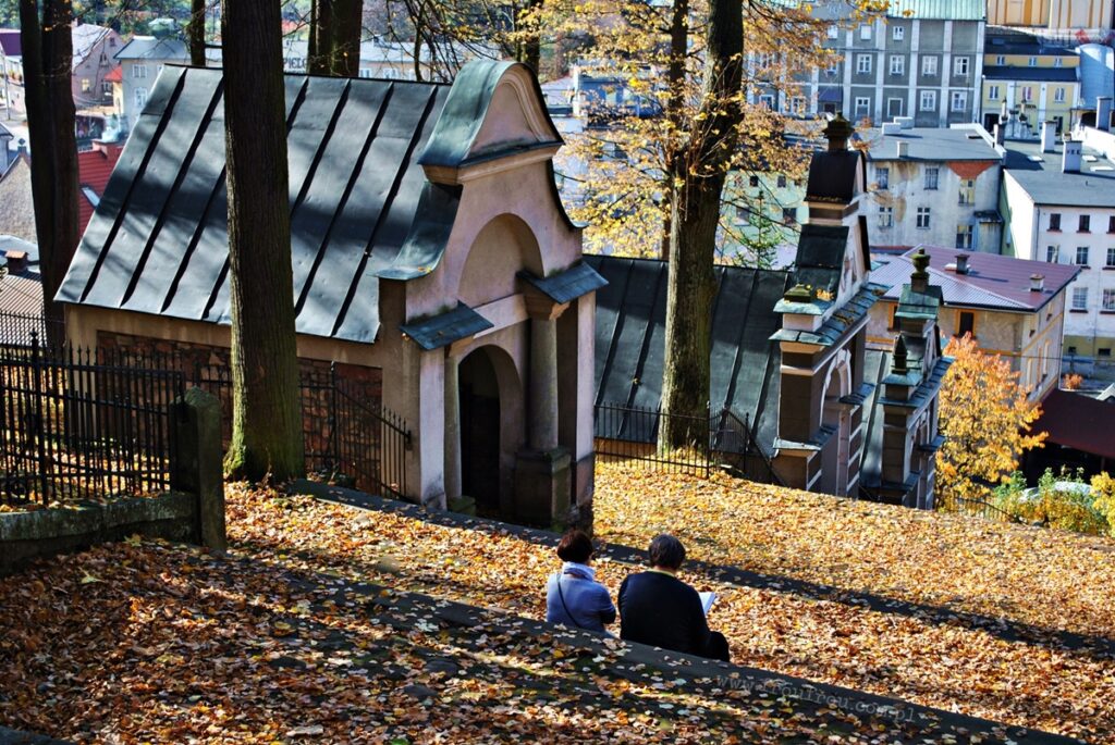 Wambierzyce, kalwaria jesienią