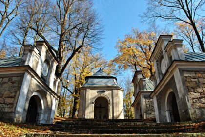 Wambierzyce, kalwaria i jej kaplice