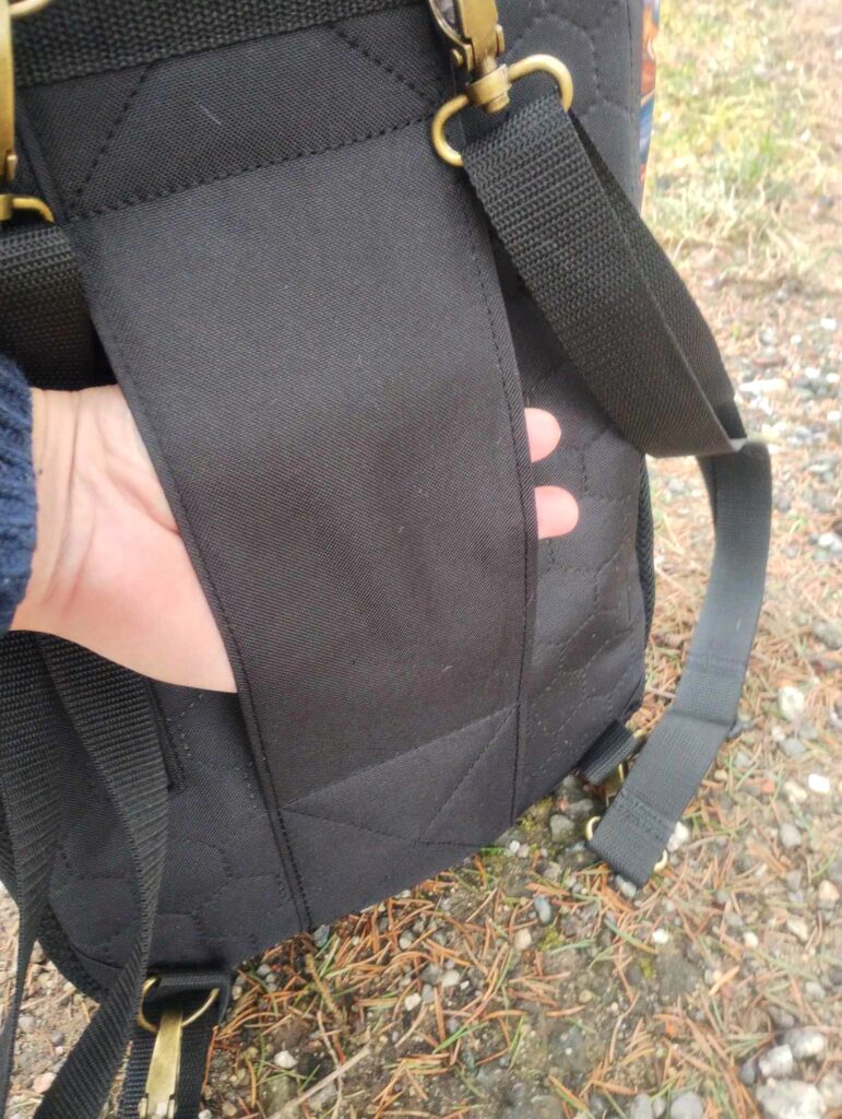 Bagaż podręczny - plecak Docelovo, szlufka na rączkę walizki