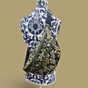 NICTUPONAS XL torebka crossbody, nerka w oliwki