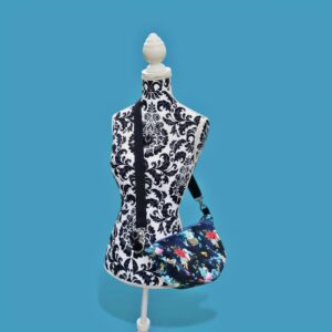 Welurowa torebka na ramię TOJEMOJE niebieskie kwiaty